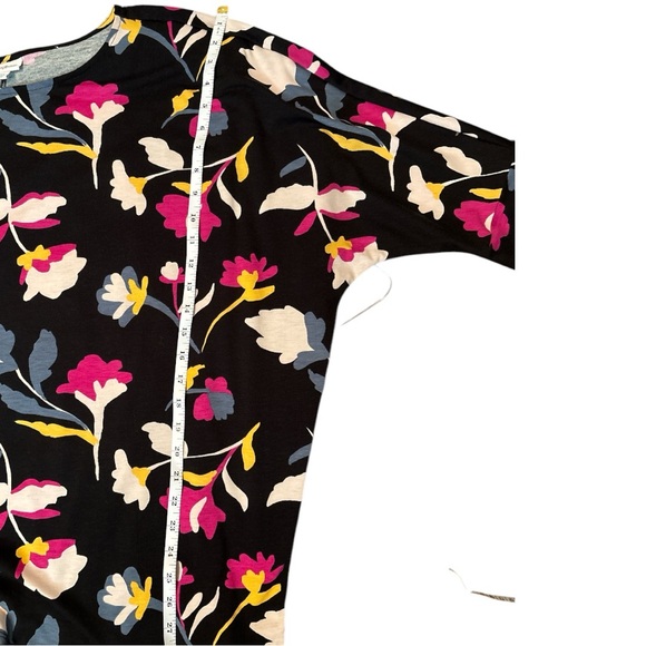 Lularoe 2XL Black Magenta Pink Yellow Blue Floral Linda Batwing Dolman Top PZ - Picture 4 of 8